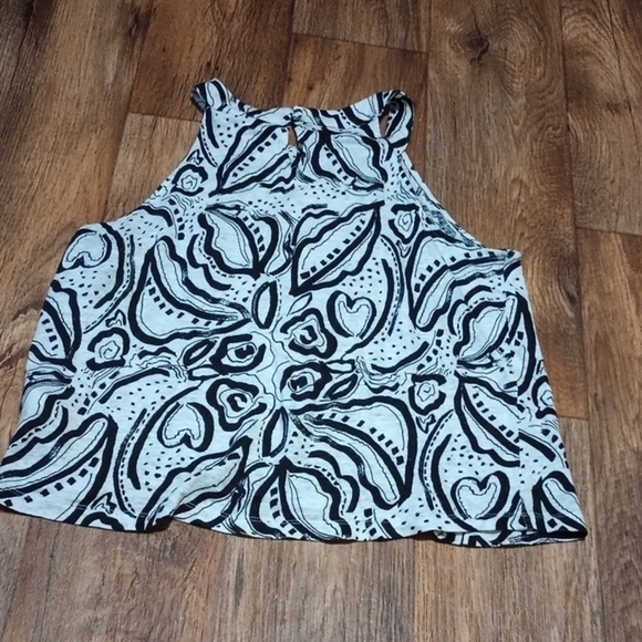 C&C California Black and White Abstract Tank Top - Picture 2 of 4